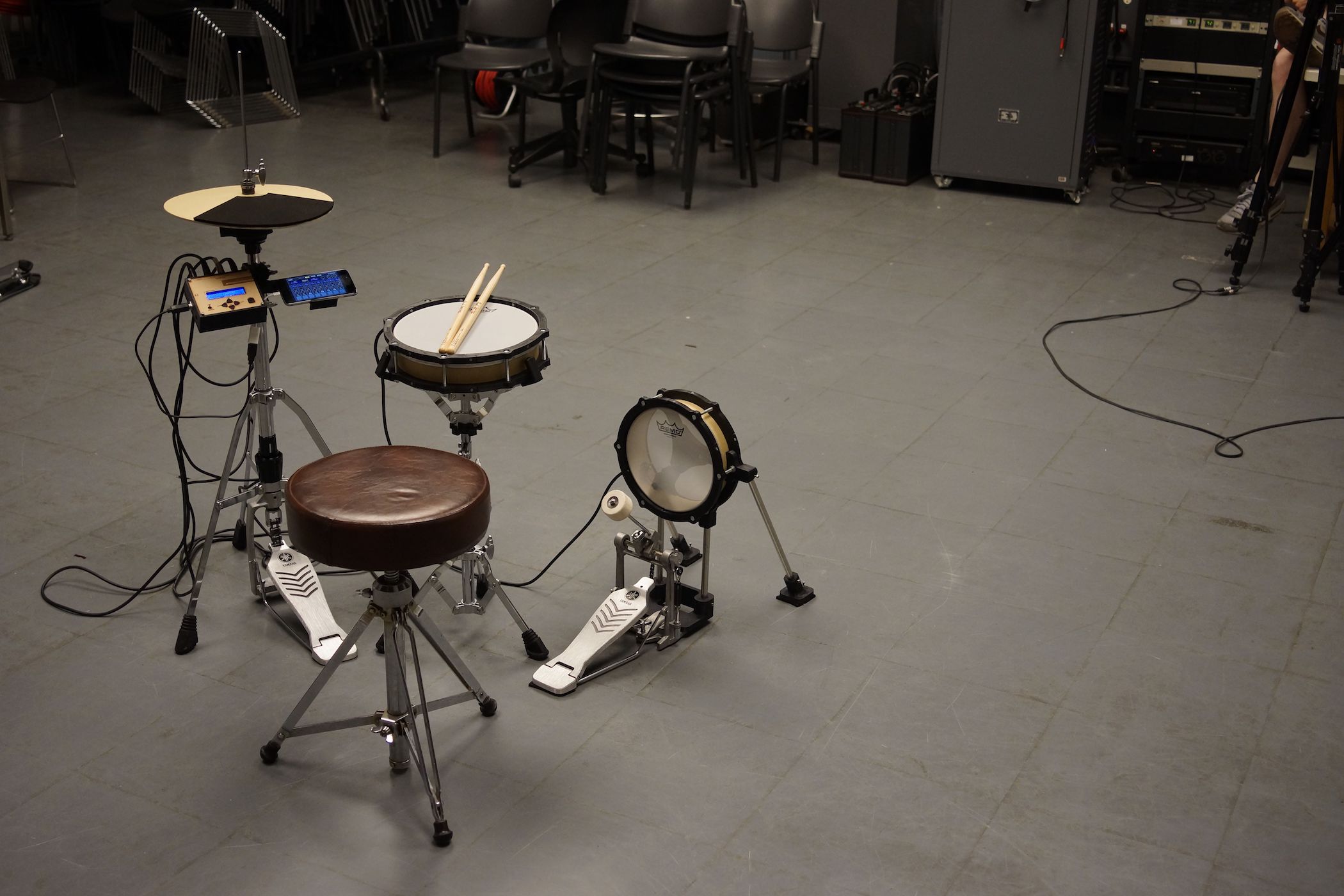 hellodrumhome.jpg